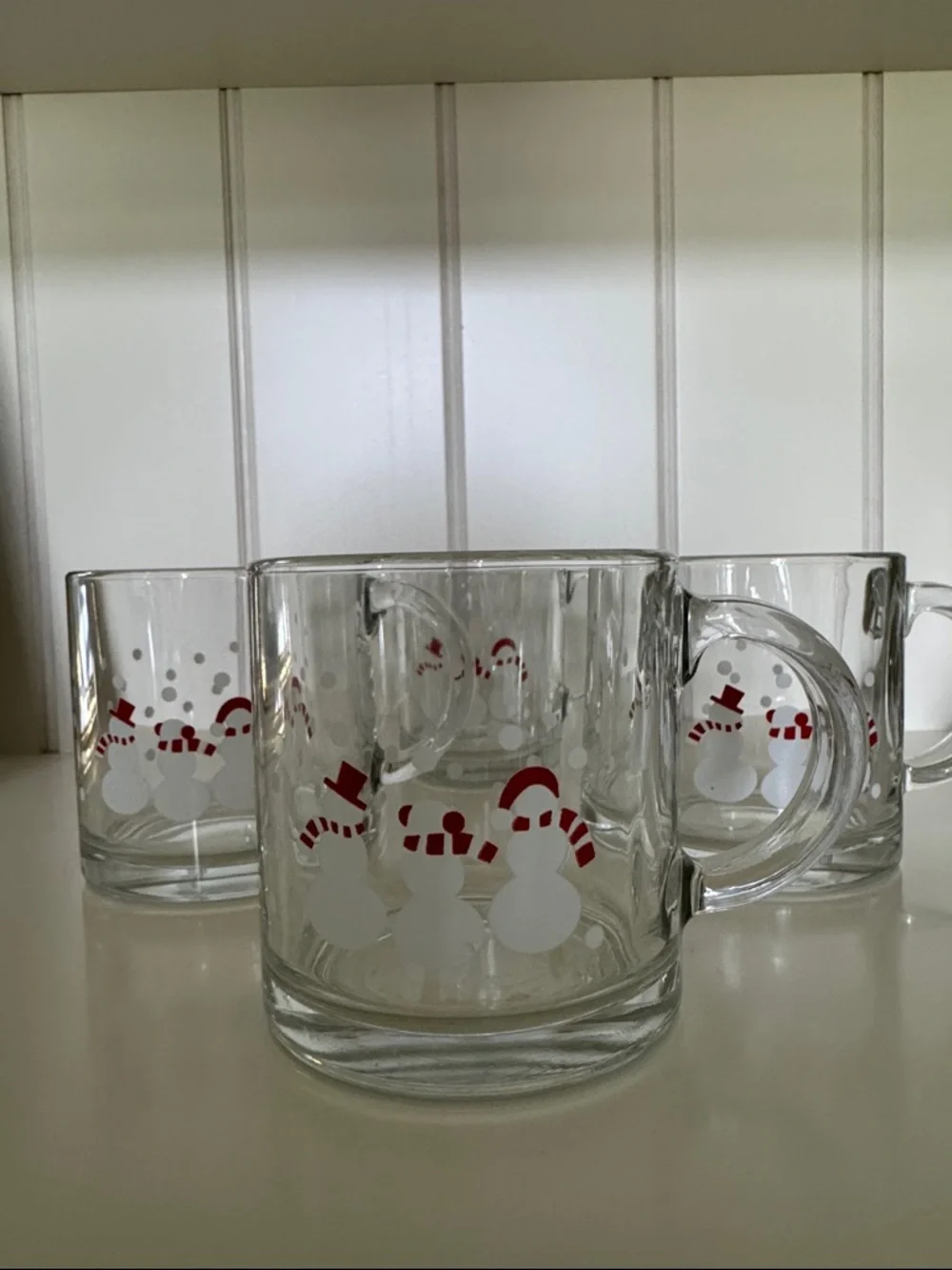 Set/4 Crate & Barrel Festive Snowman Glass Mugs, Clear w/ White and Red Accents